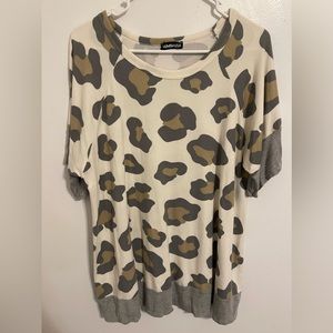 Heimish U.S.A. XL leopard print top